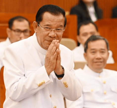 议长提交弹劾请求，军方态度强硬，总理府被围困，佩通坦凶多吉少