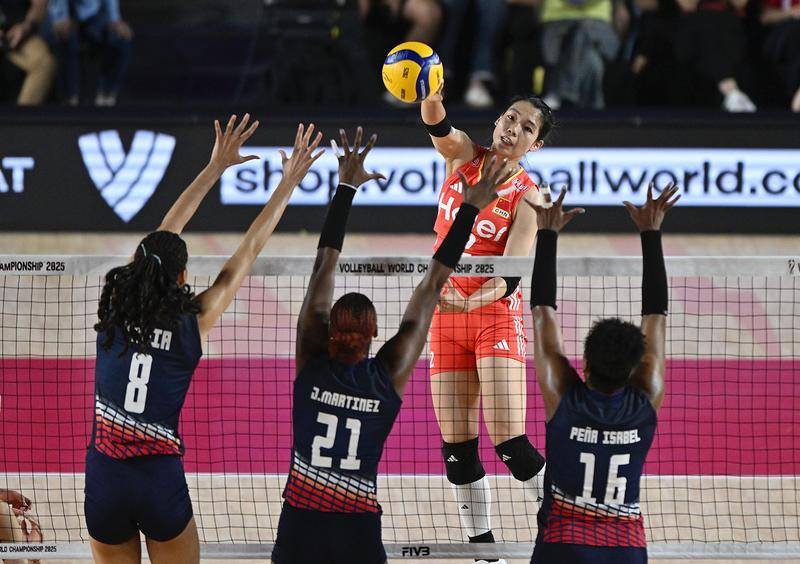 3连胜!世锦赛-中国女排3-0多米尼加锁小组头名 1/8决赛战法国