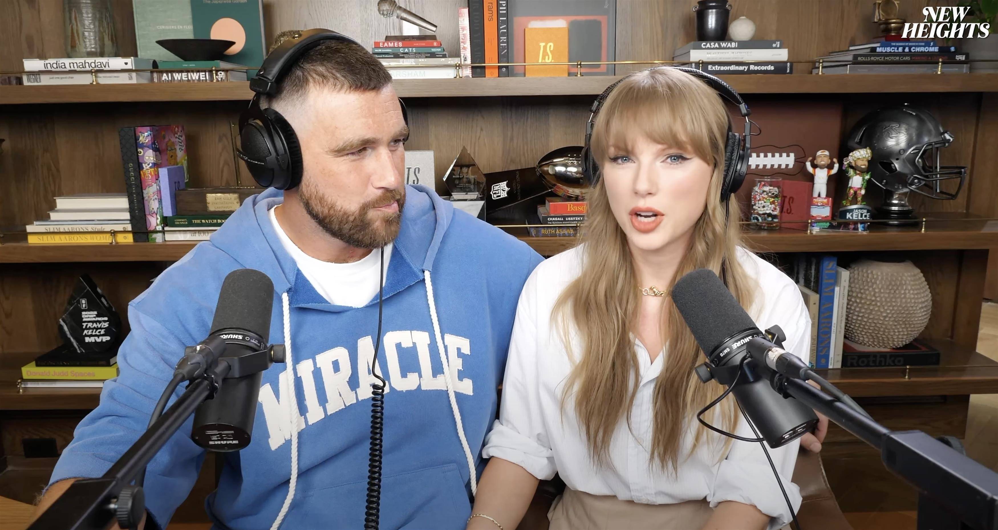 天后霉霉与运动员男友订婚，戴百万钻戒配卡地亚腕表，官宣照含金量略高！