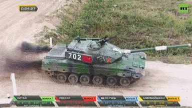 最近突然爆火采访!吴京:坦克没有后视镜的——为啥会被网友喷?