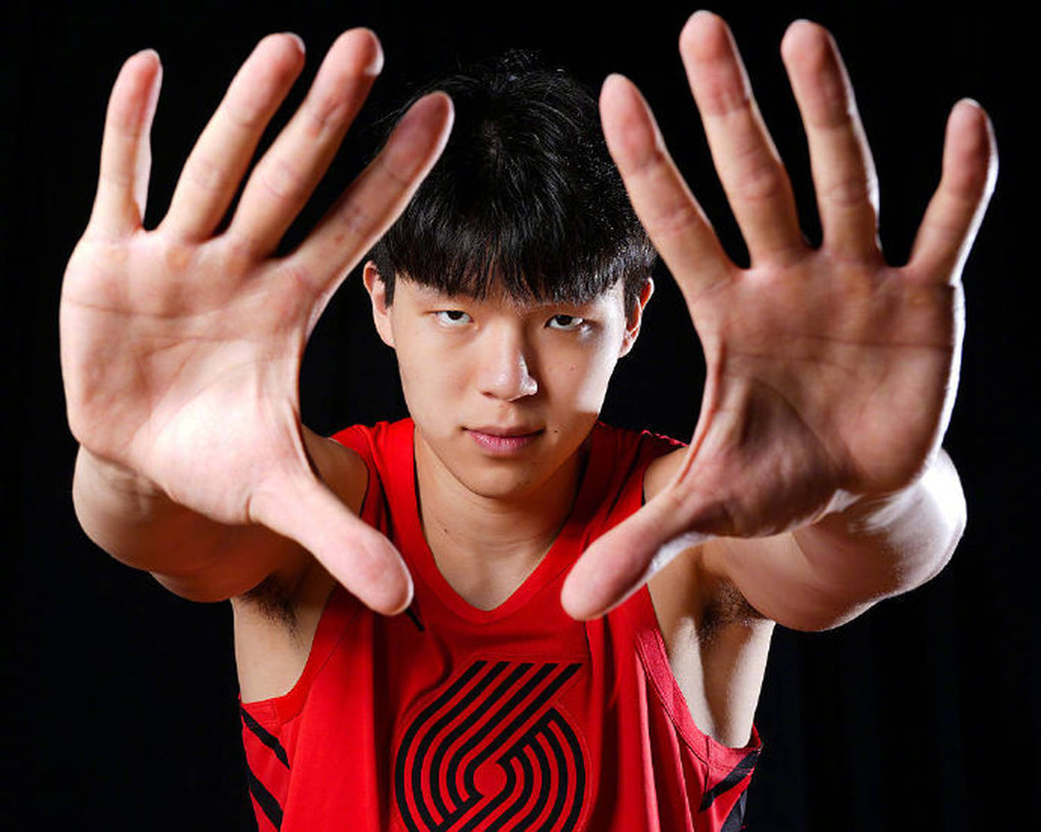 队记：杨瀚森能成为组织核心 管理层喜欢他的传球