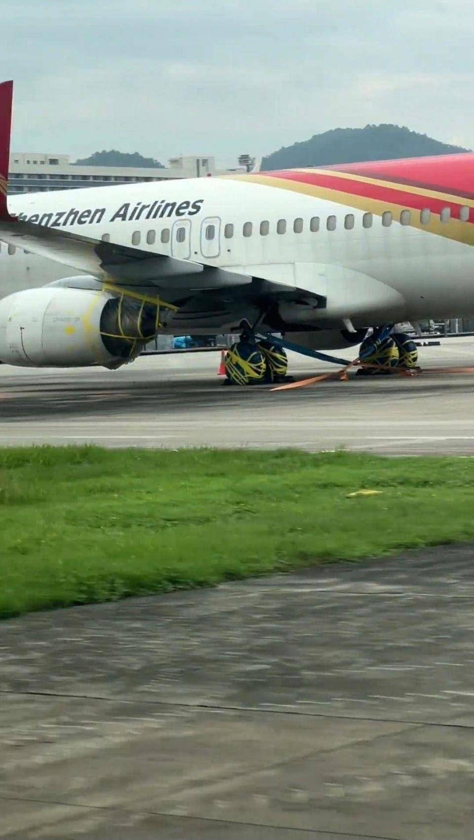 深圳机场一飞机被“五花大绑”防台风，航司：会尽量把飞机维持在原地