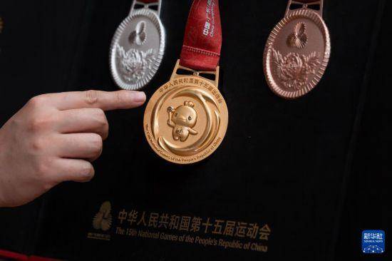 香港故事丨全运会奖牌“同心跃”闪耀“香港心意”