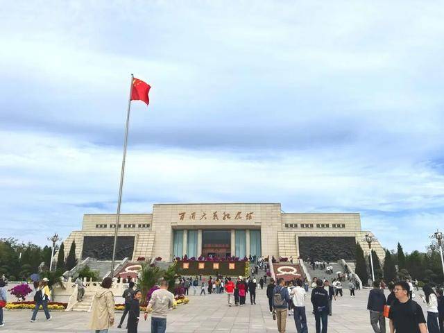 国庆期间，山西各地迎来客流高峰