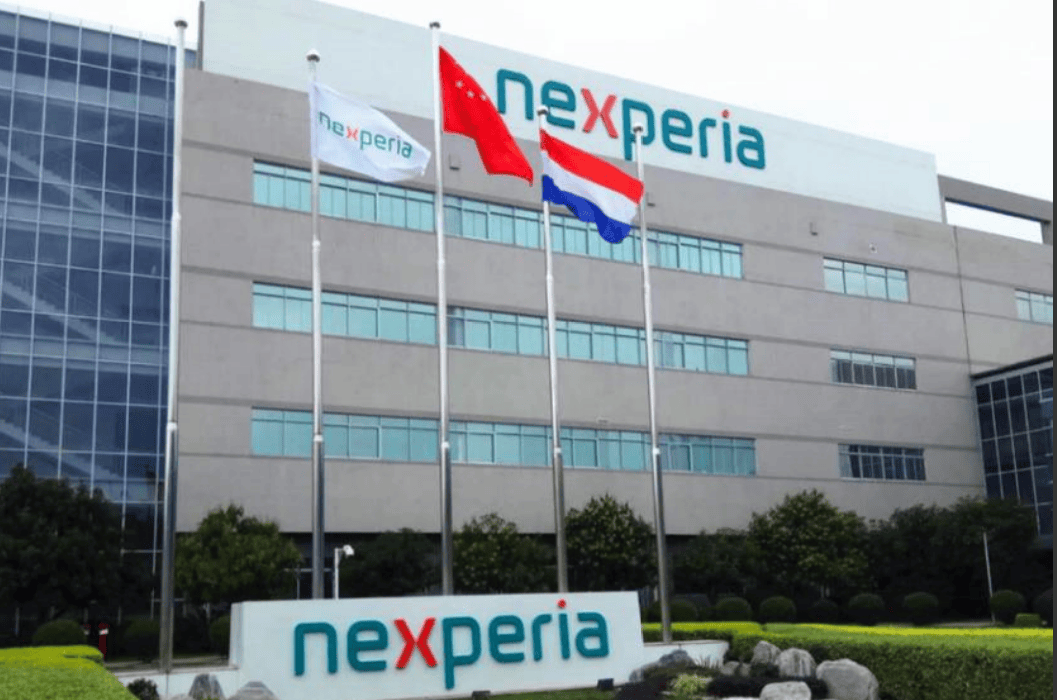 荷兰对中企下达全球封杀令，冻结资产并接管，中方的回应暗藏杀气！